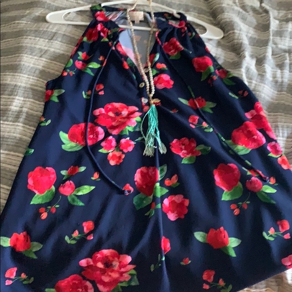 Shirt - Picture 2 of 3